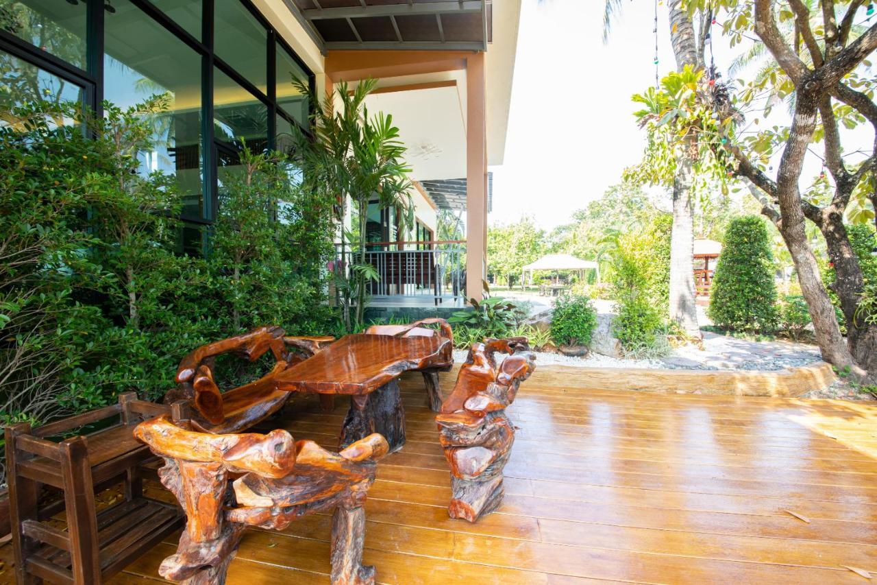Rnana Grand Hotel Phang Nga Ngoại thất bức ảnh
