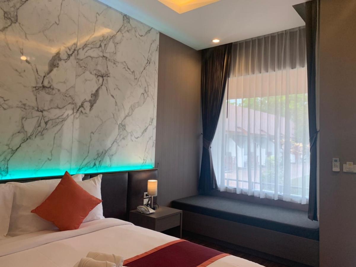 Rnana Grand Hotel Phang Nga Ngoại thất bức ảnh