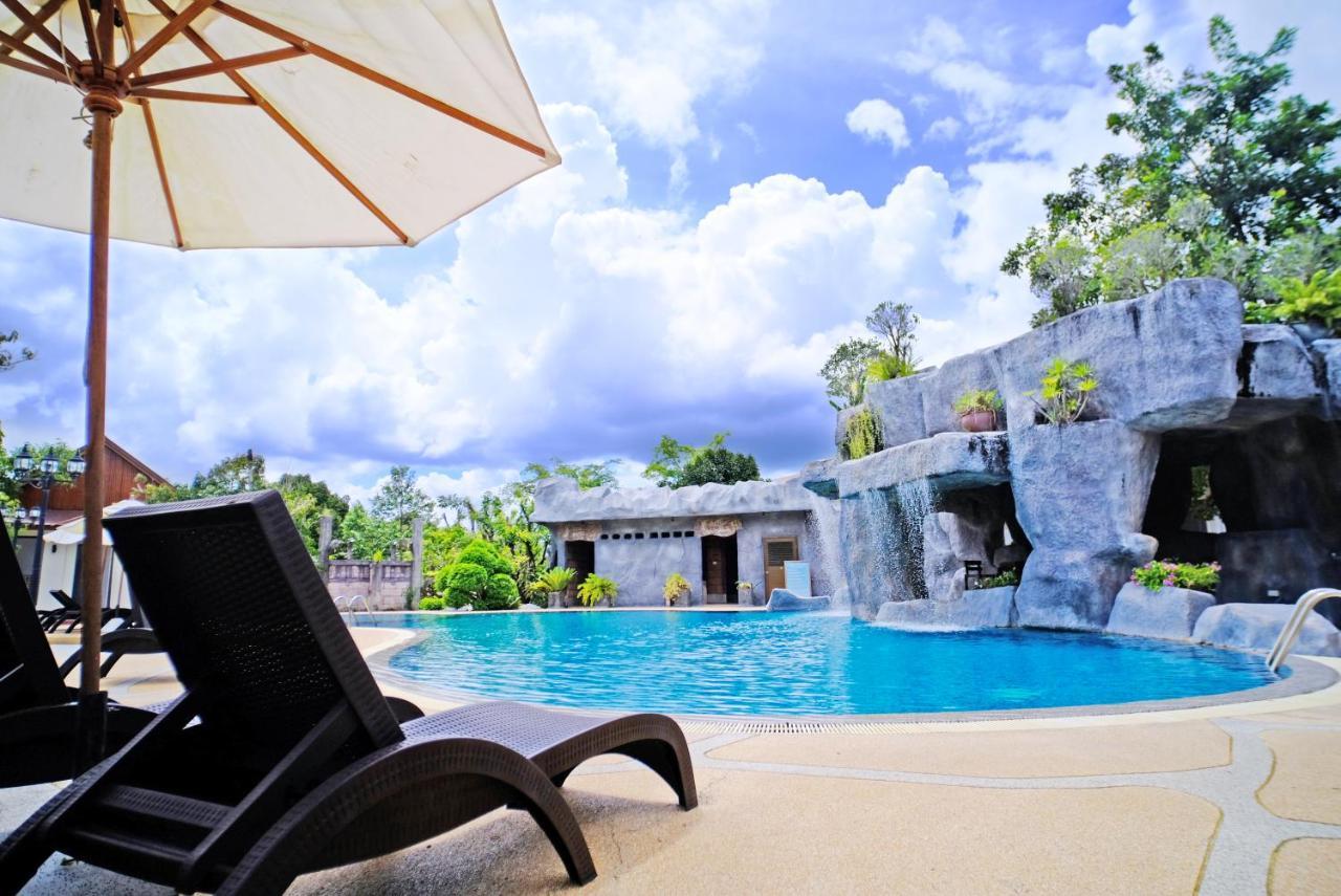Rnana Grand Hotel Phang Nga Ngoại thất bức ảnh