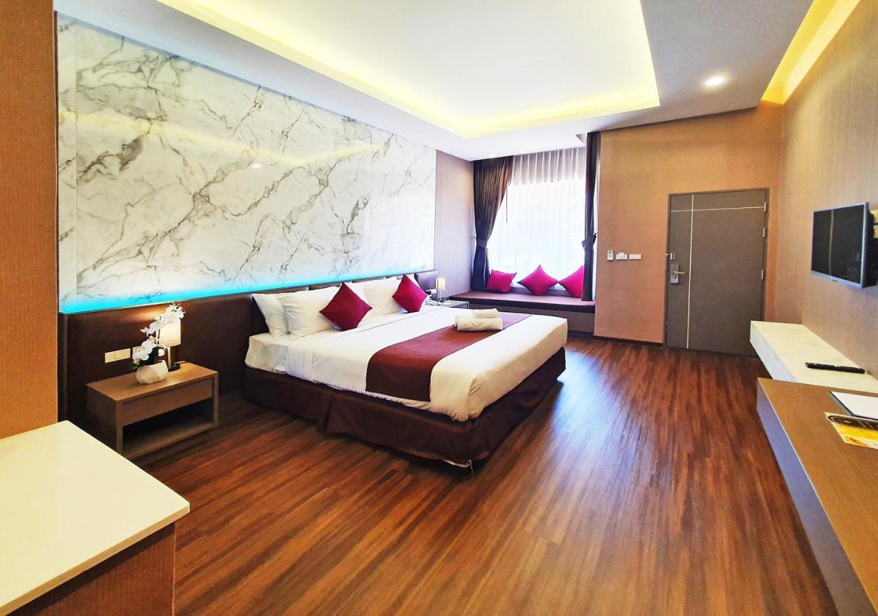Rnana Grand Hotel Phang Nga Ngoại thất bức ảnh