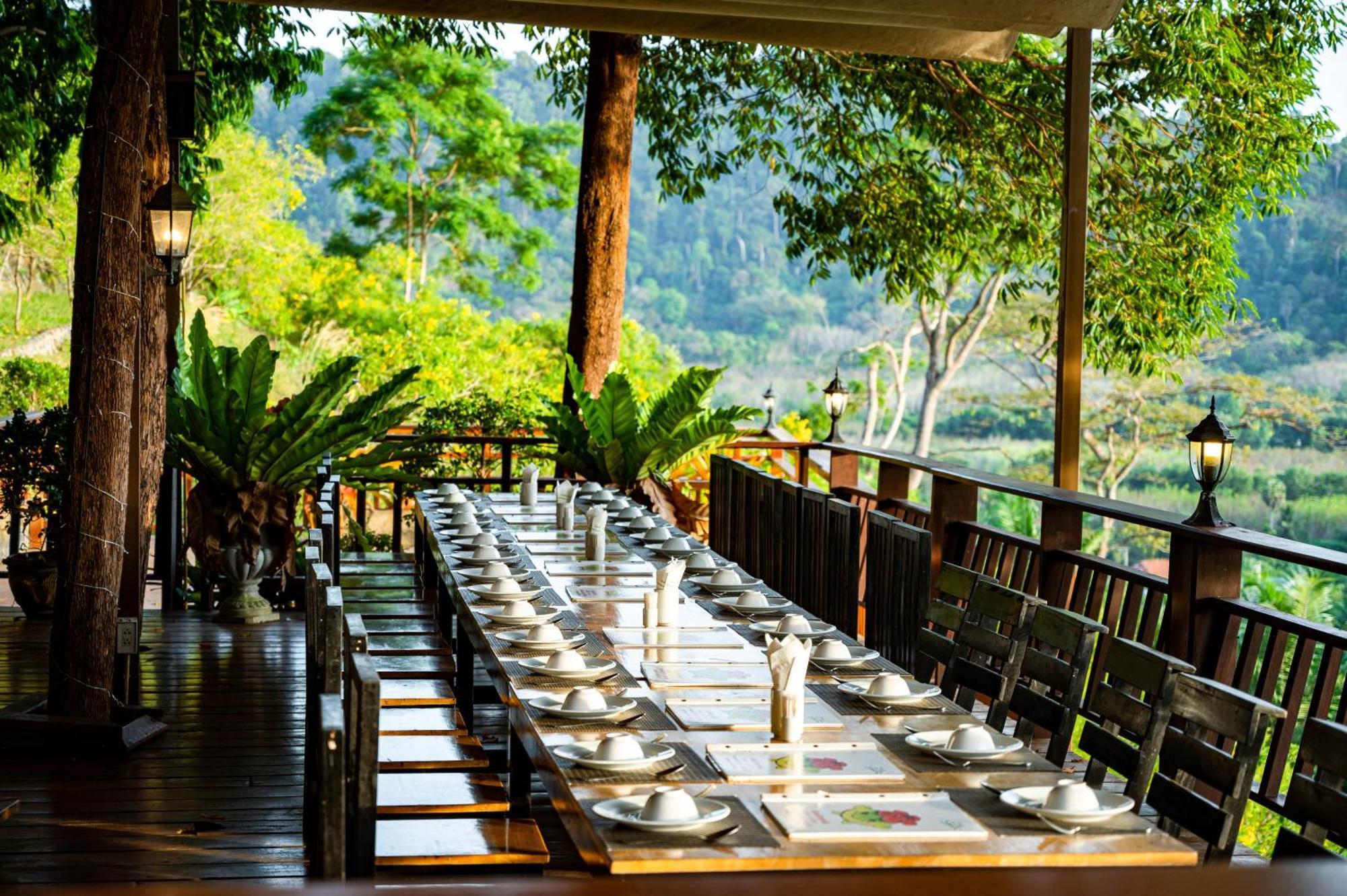 Rnana Grand Hotel Phang Nga Ngoại thất bức ảnh